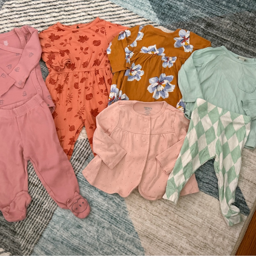 Assorted Baby girl Clothing bundle
